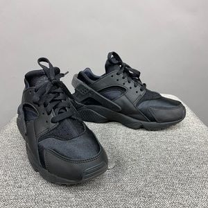 Black Nike Air Huarache Sneakers, Women’s Size 6.5